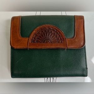 Vintage Leather Amity Crest Collection Wallet / Coin Purse